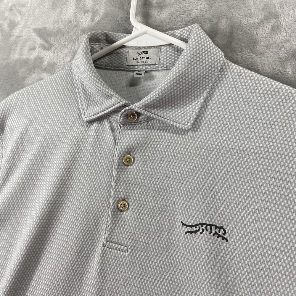 Sun Day Red Shirt Mens Medium Golf Polo Classic Fit Short Sleeve Tiger Woods